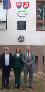 У рідному селі Антонія Годинки відкрили тримовну меморіальну дошку
